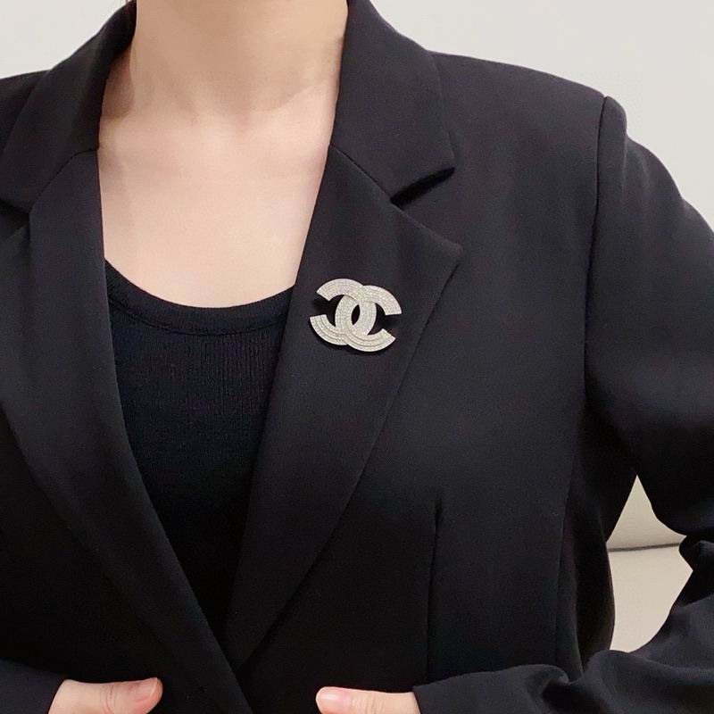 Chanel Brooch 05yxh31 (5)