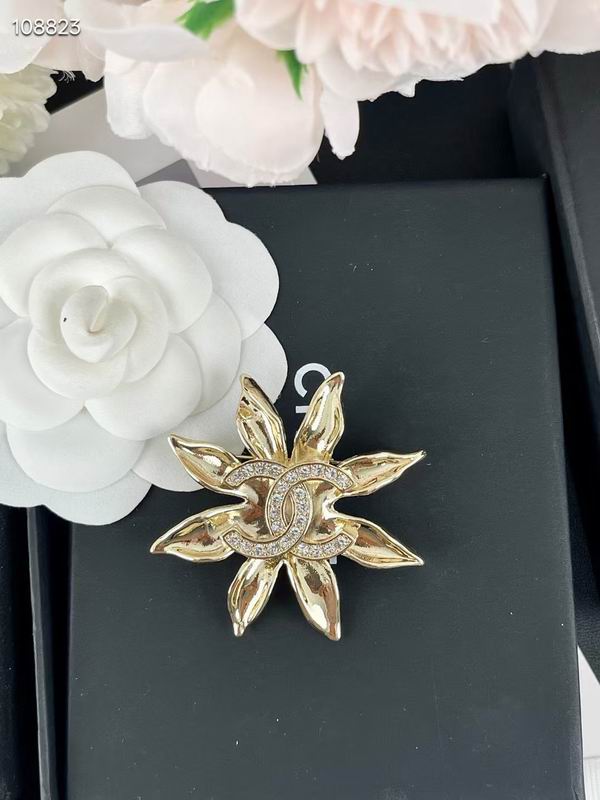 Chanel Brooch 06yxh01 (1)