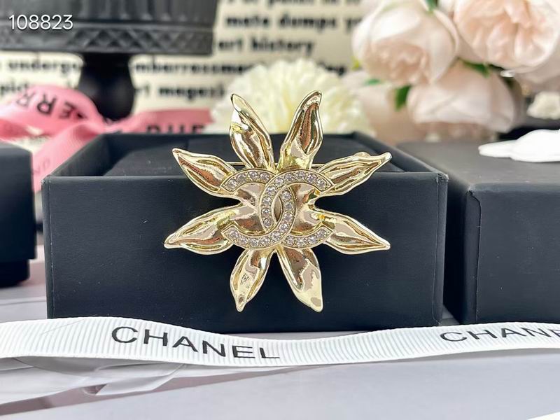 Chanel Brooch 06yxh01 (2)