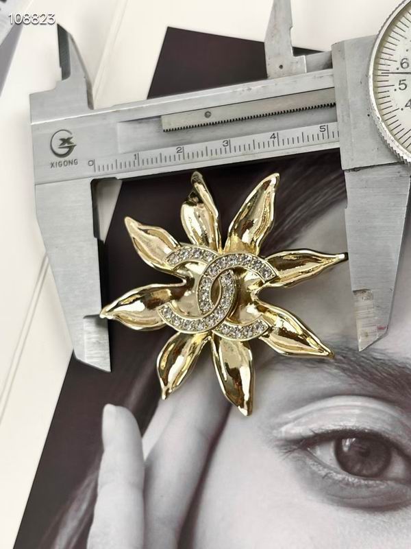 Chanel Brooch 06yxh01 (4)