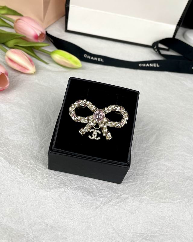 Chanel Brooch 06yxh03 (5)