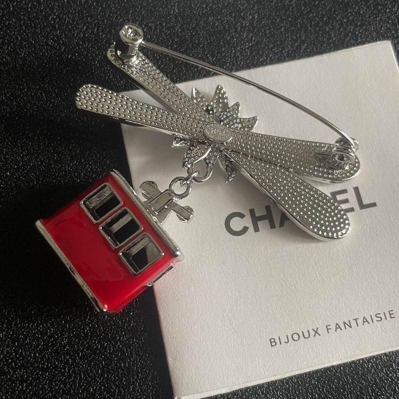 Chanel Brooch 07yxh01 (3)