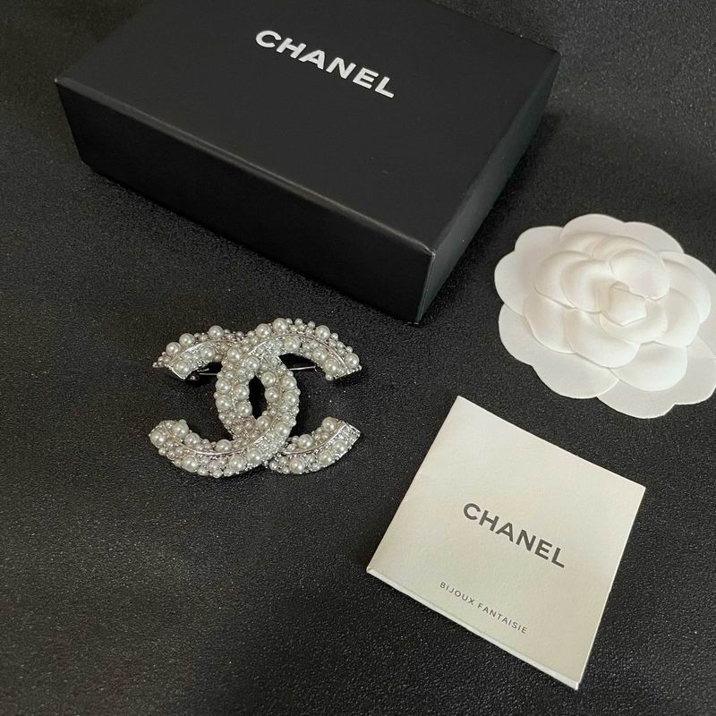 Chanel Brooch 07yxh02 (1)