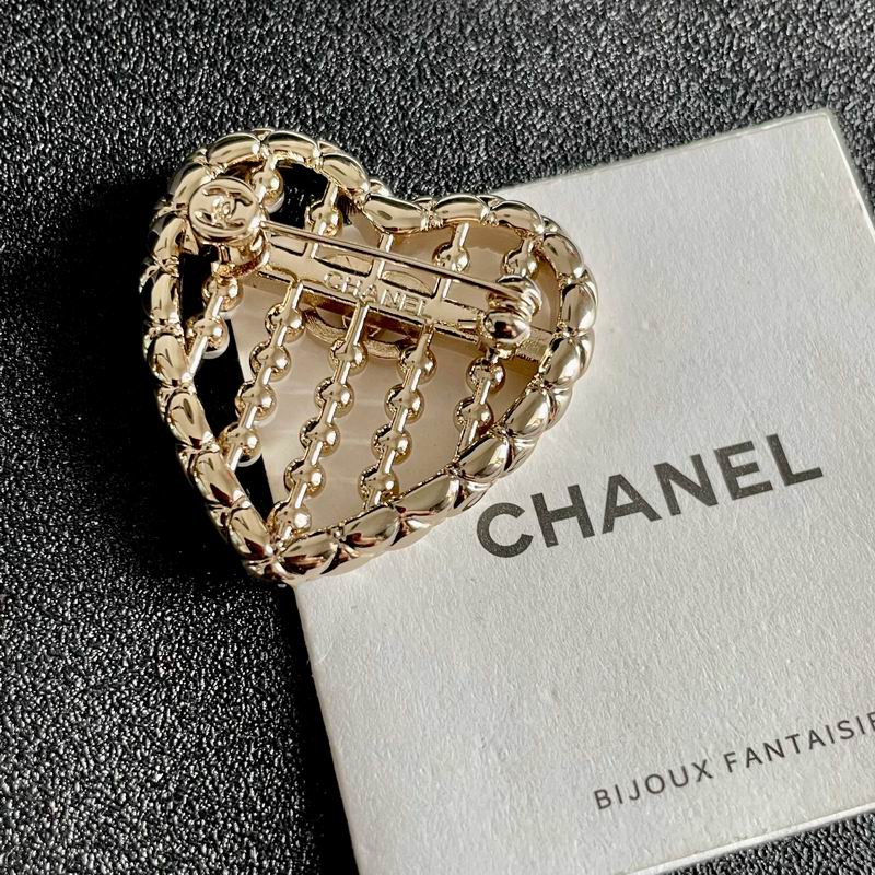 Chanel Brooch 07yxh03 (3)
