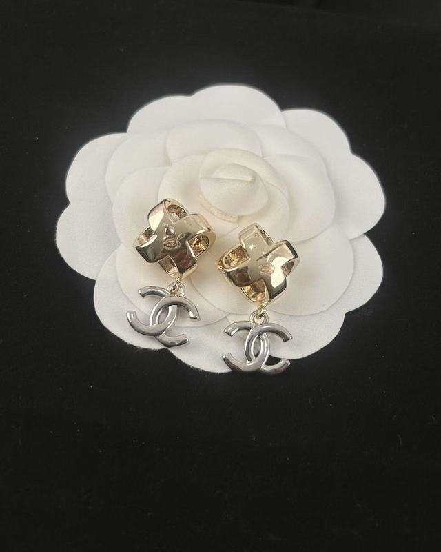 Chanel Earring 06yxh45 (6)