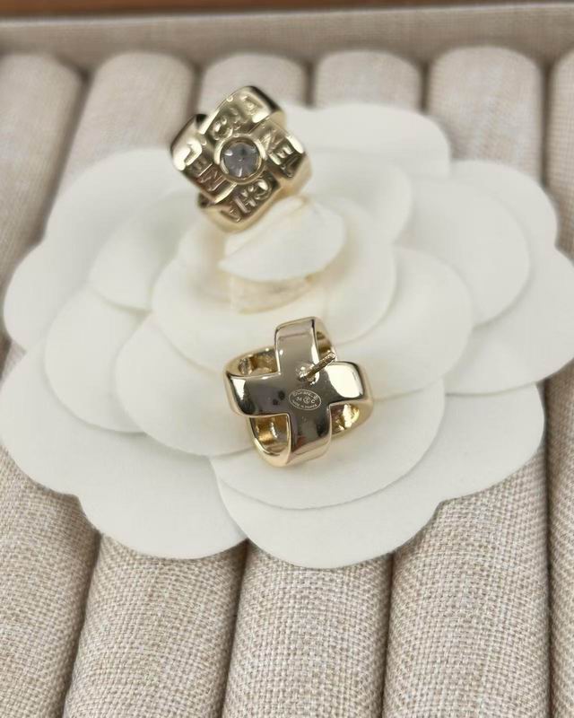 Chanel Earring 06yxh46 (6)