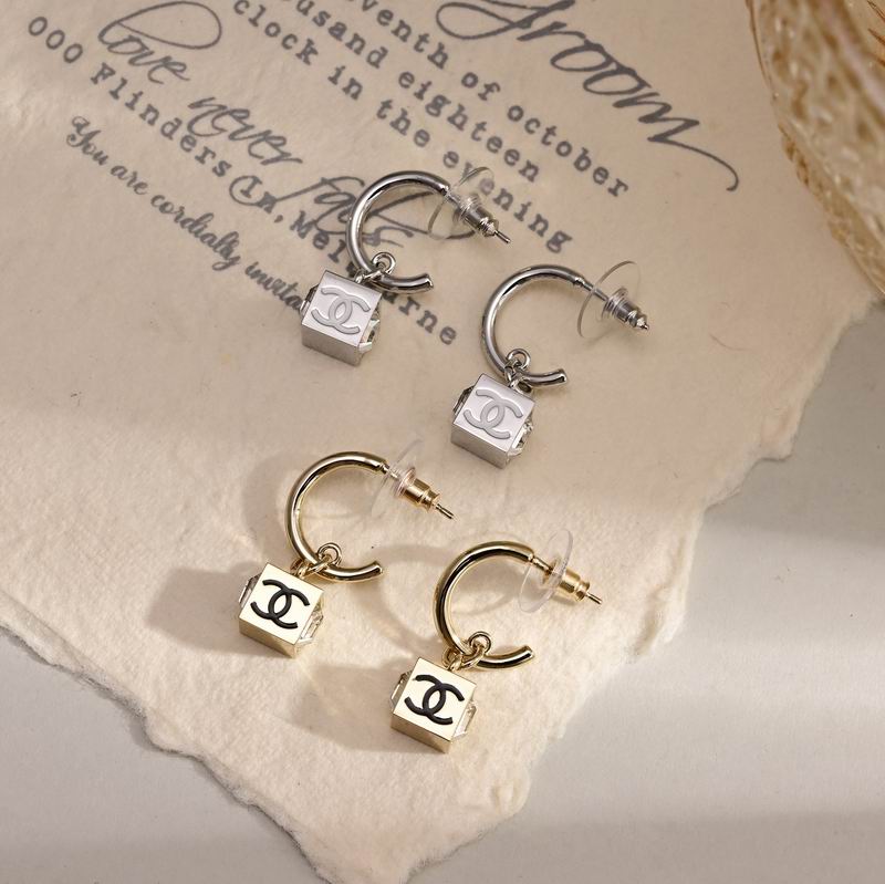 Chanel Earring 06yxh52 (1)