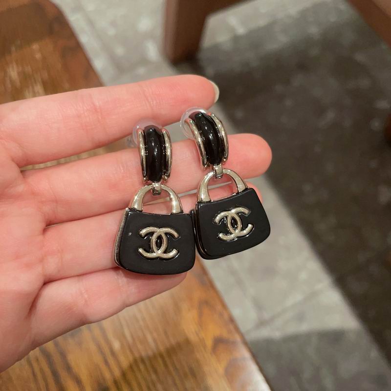 Chanel Earring 06yxh54 (6)