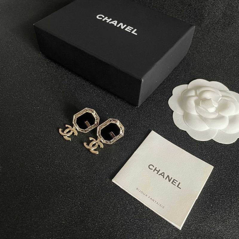 Chanel Earring 06yxh57 (1)