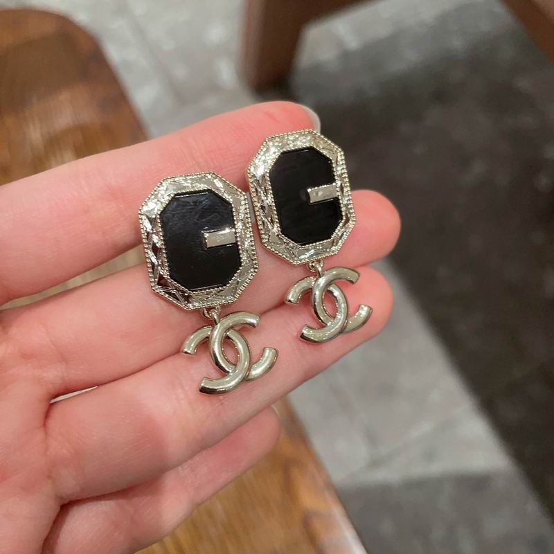 Chanel Earring 06yxh57 (6)