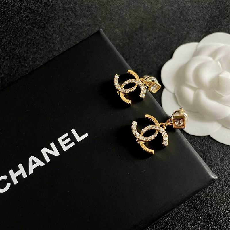 Chanel Earring 06yxh63 (7)