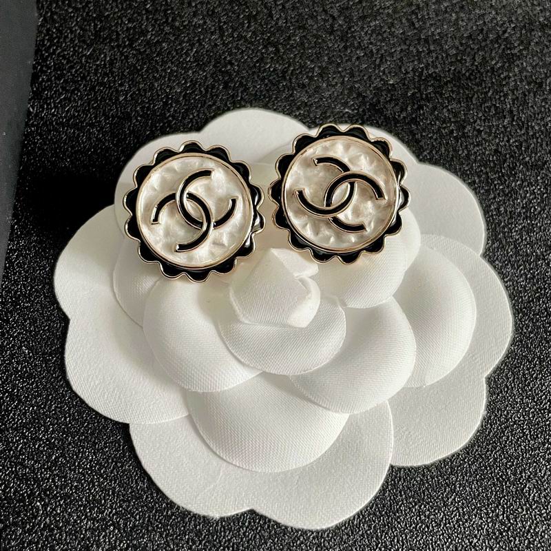 Chanel Earring 06yxh64 (4)