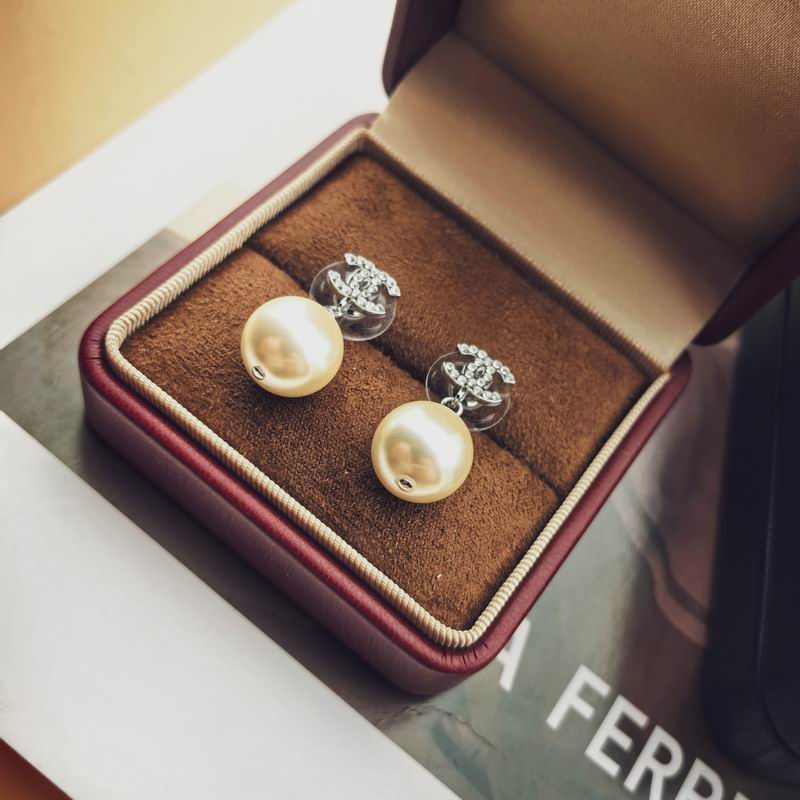 Chanel Earring 06yxh82 (2)
