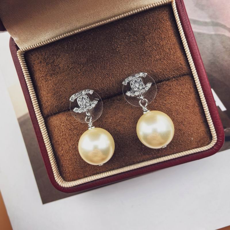 Chanel Earring 06yxh82 (5)