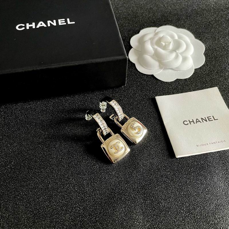 Chanel Earring 07yxh58 (2)