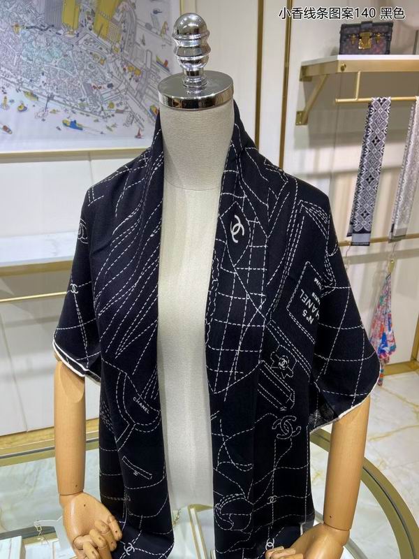 Chanel Scarf 135X135cm 70%羊绒30%真丝 E08 (1)