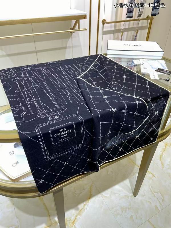 Chanel Scarf 135X135cm 70%羊绒30%真丝 E08 (5)