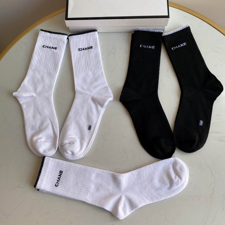 Chanel Sock  (3)
