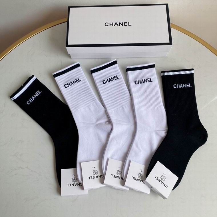 Chanel Sock  (3)