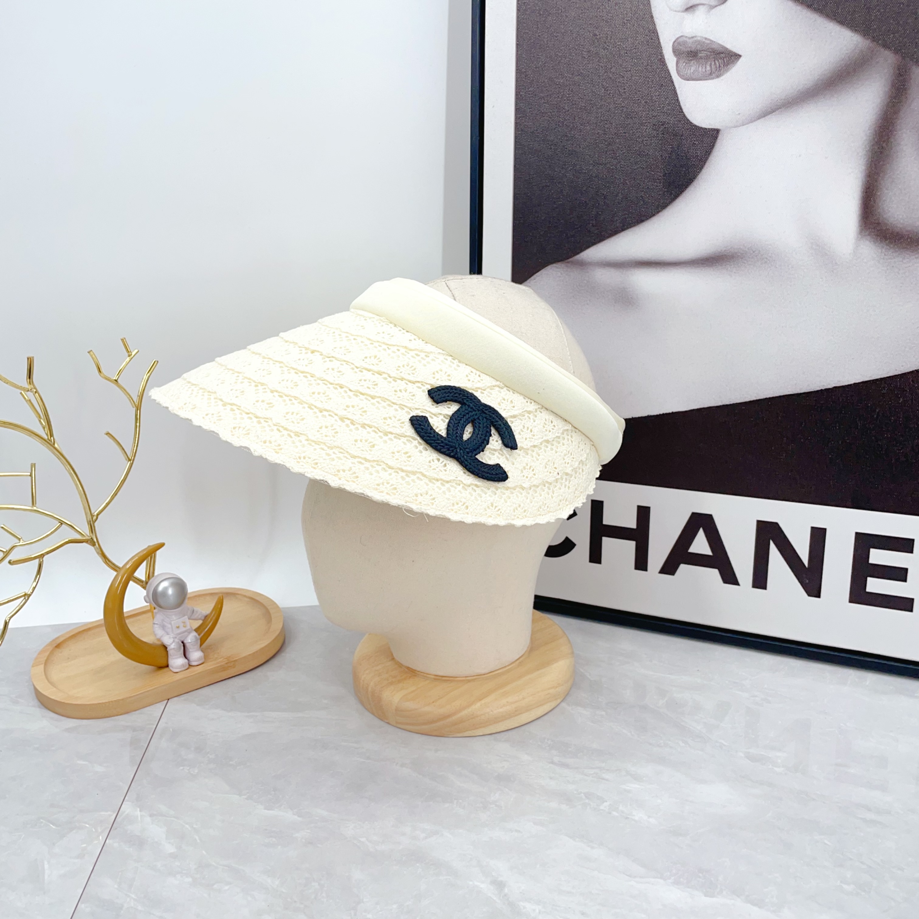 Chanel Visor dx (300)