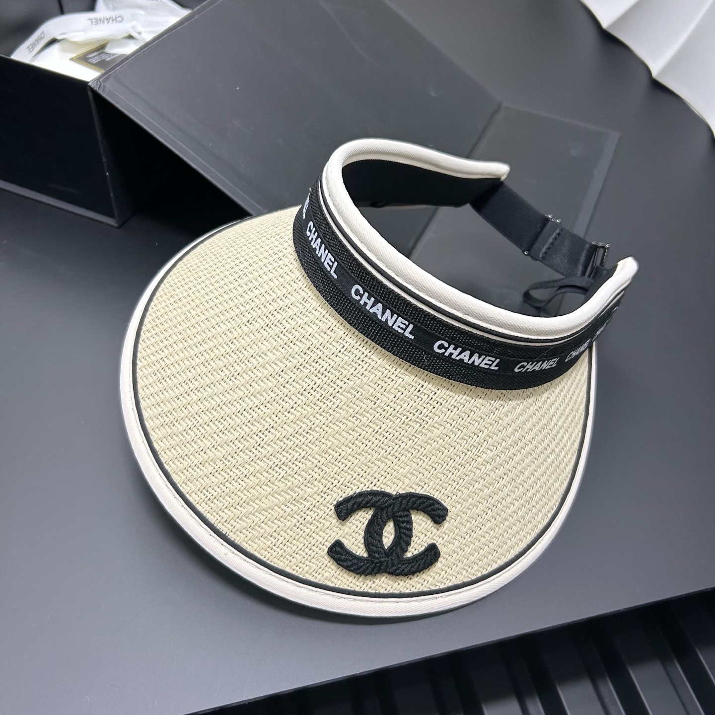 Chanel Visor dx (703)