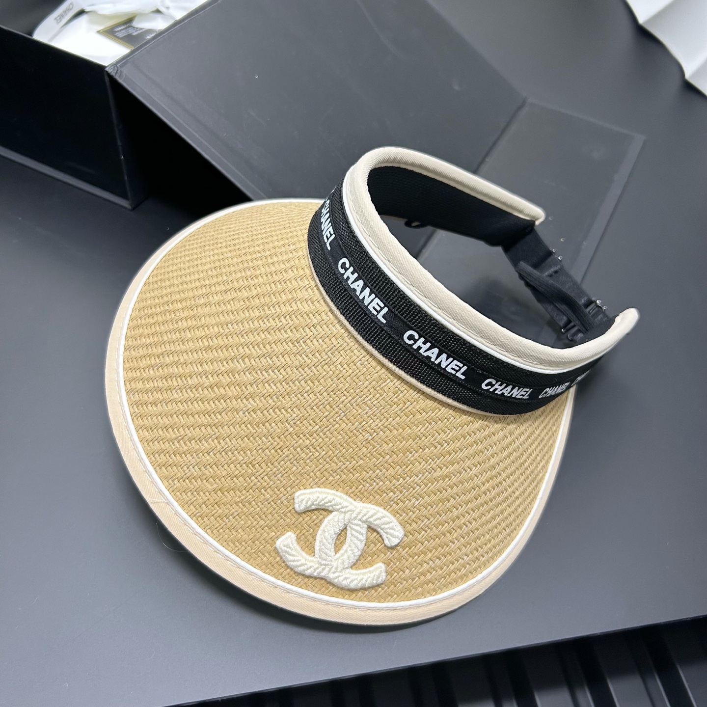 Chanel Visor dx (704)