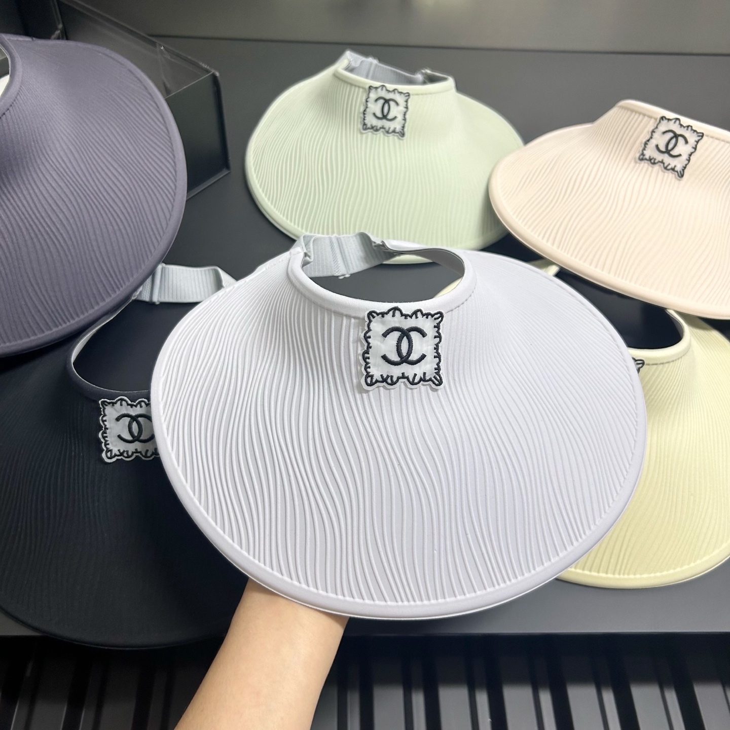 Chanel Visor dx (830)