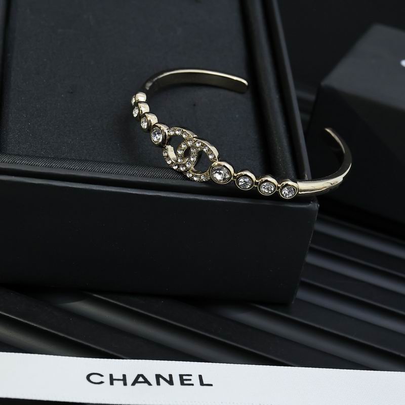 Chanel bracelet 05yxh01 (7)