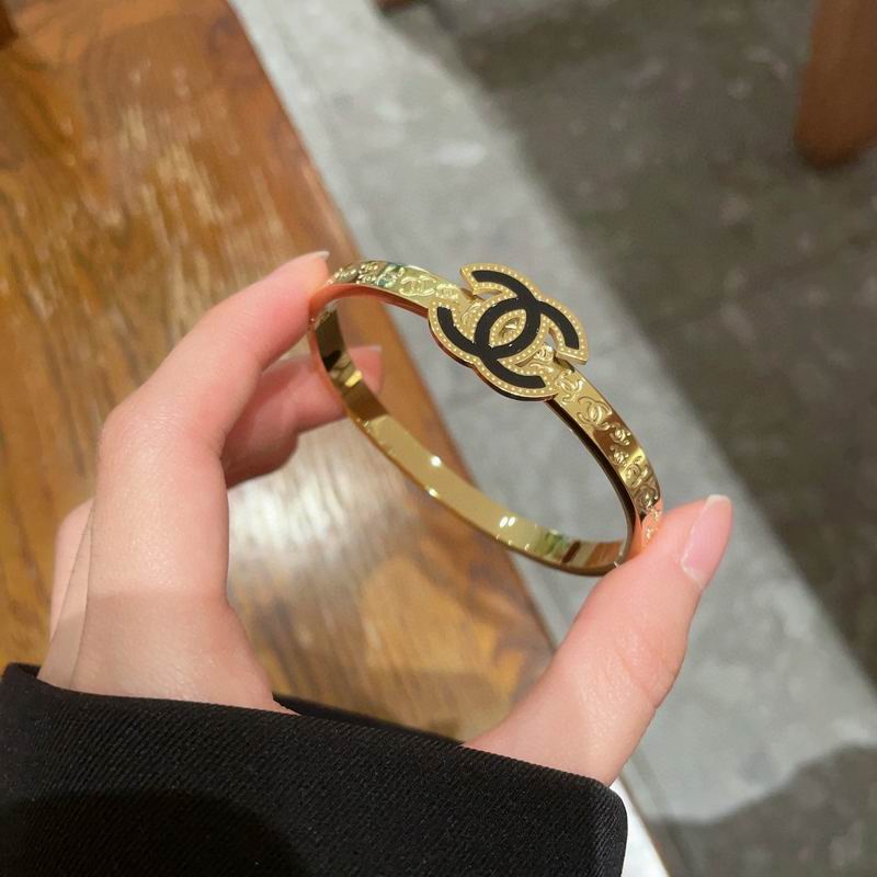 Chanel bracelet 05yxh11 (6)