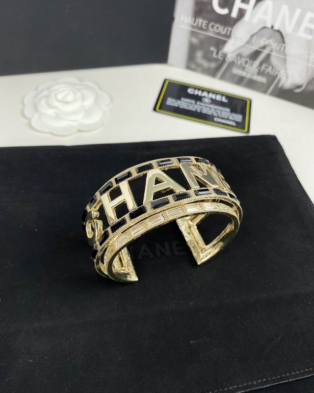 Chanel bracelet 06yxh02 (1)