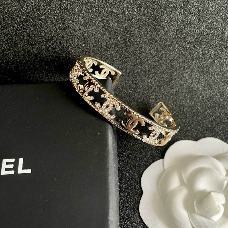Chanel bracelet 06yxh04 (10)