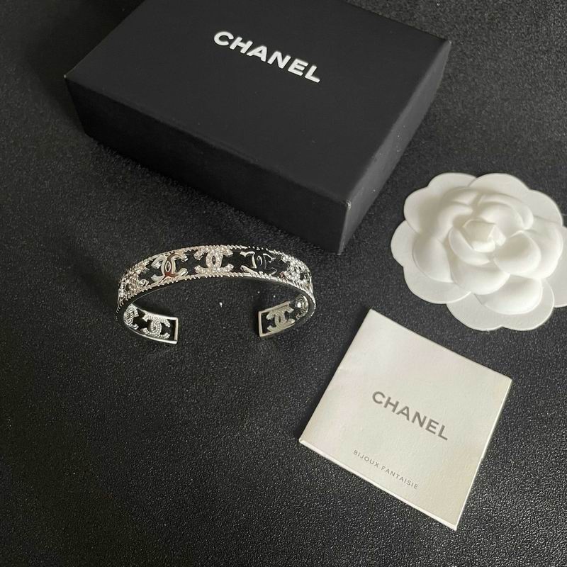 Chanel bracelet 06yxh04 (2)