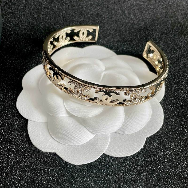Chanel bracelet 06yxh04 (9)