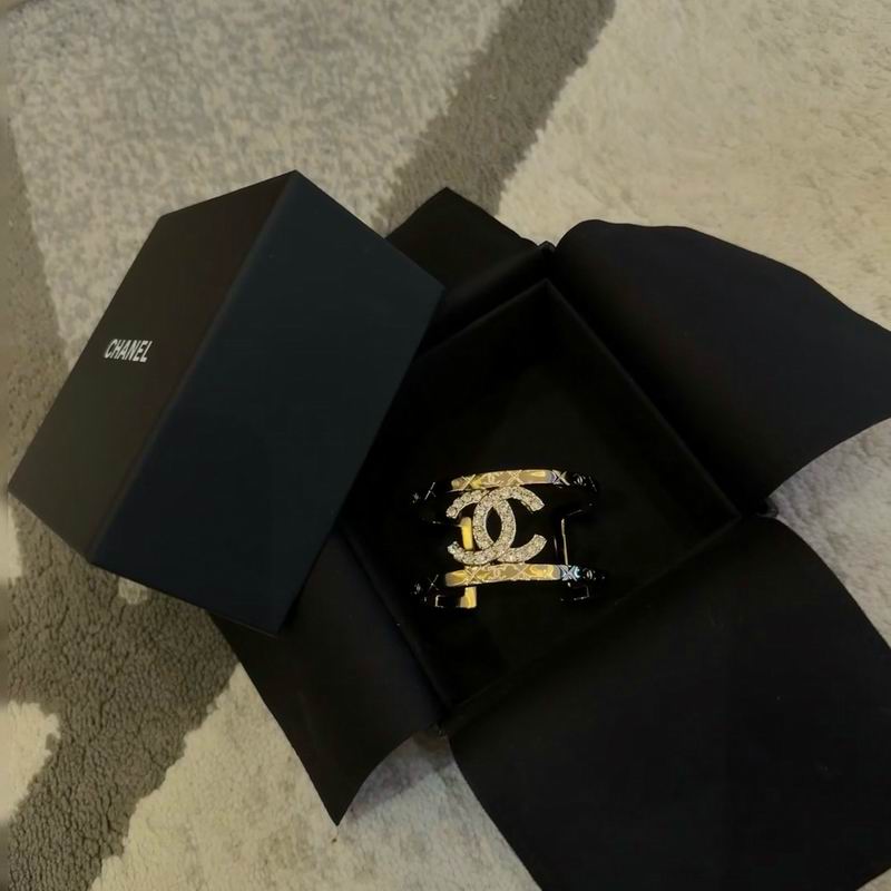 Chanel bracelet 06yxh06 (3)