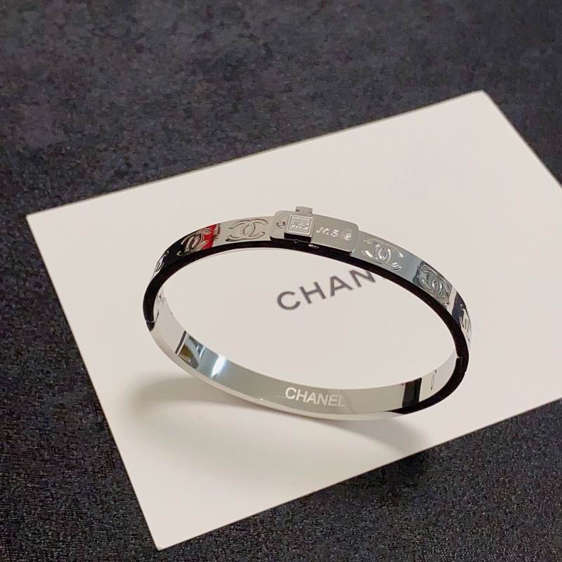Chanel bracelet 07yxh07 (3)