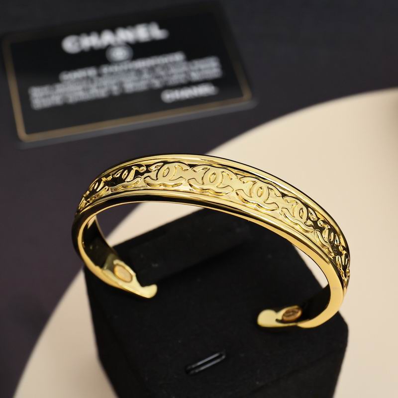 Chanel bracelet 07yxh08 (2)