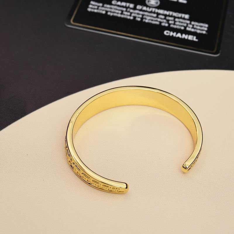 Chanel bracelet 07yxh08 (3)