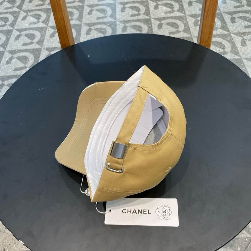Chanel cap (125)
