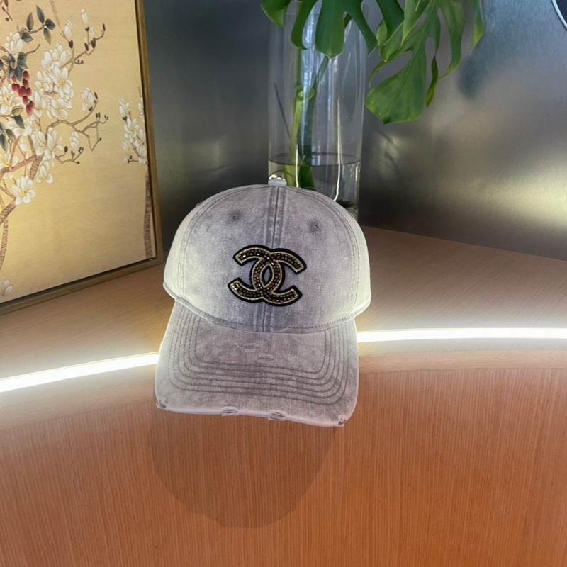 Chanel cap (208)