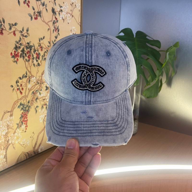 Chanel cap (215)