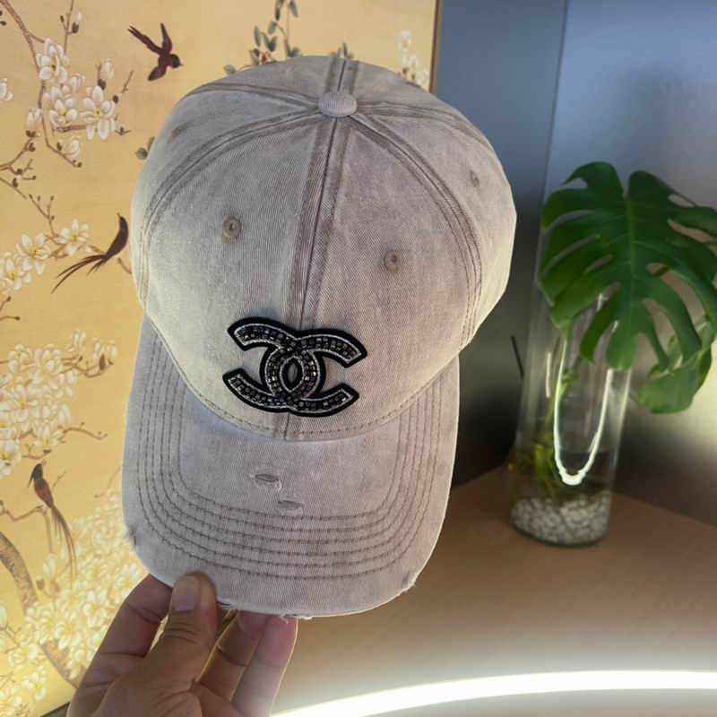 Chanel cap (222)