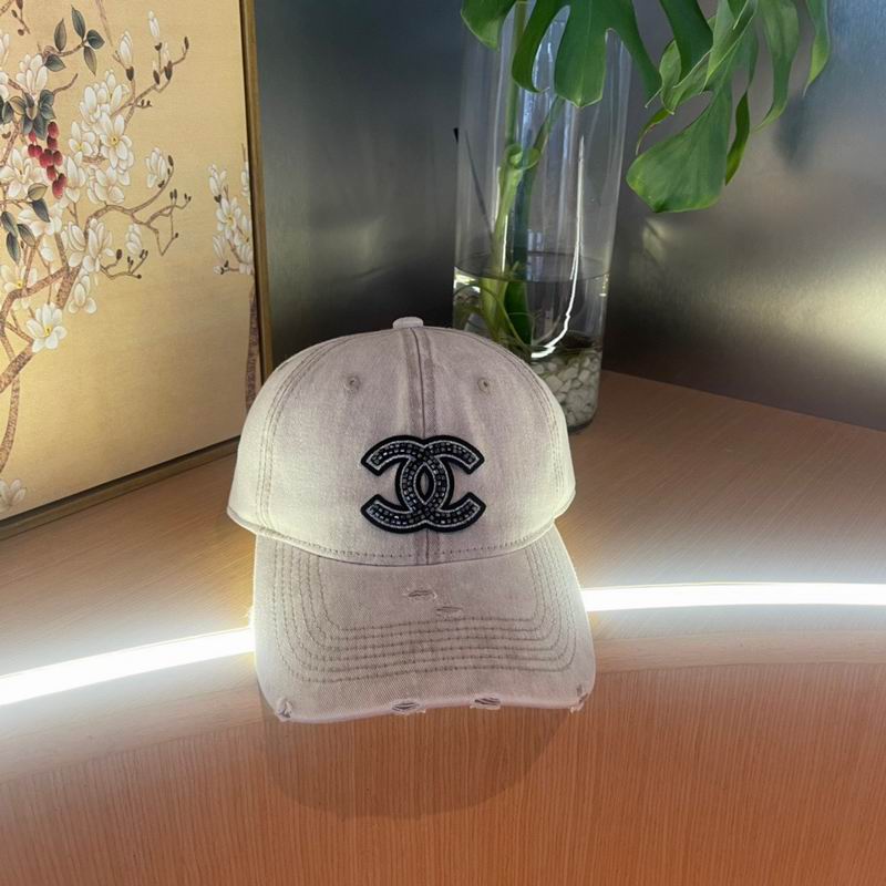 Chanel cap (228)