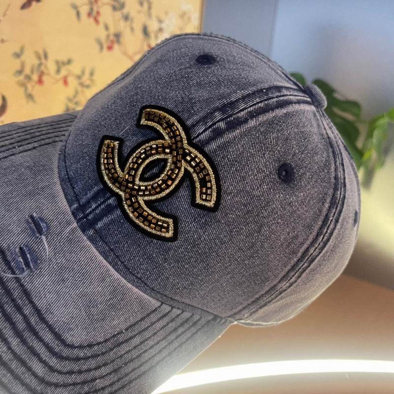 Chanel cap (232)