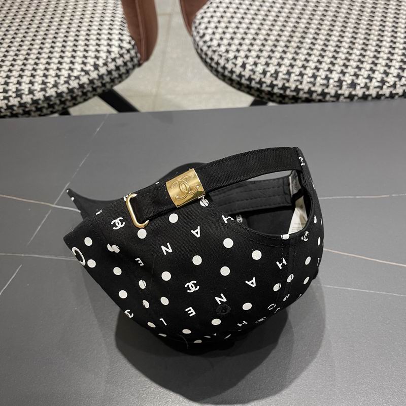 Chanel cap (248)