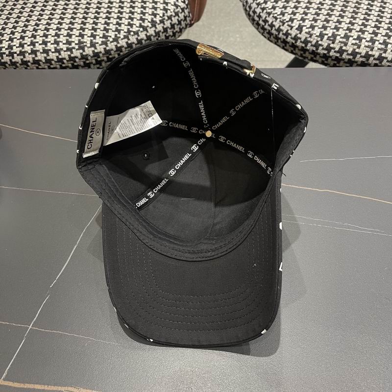 Chanel cap (249)