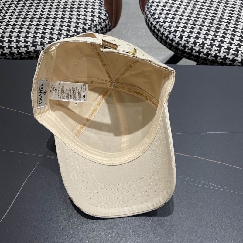 Chanel cap (260)