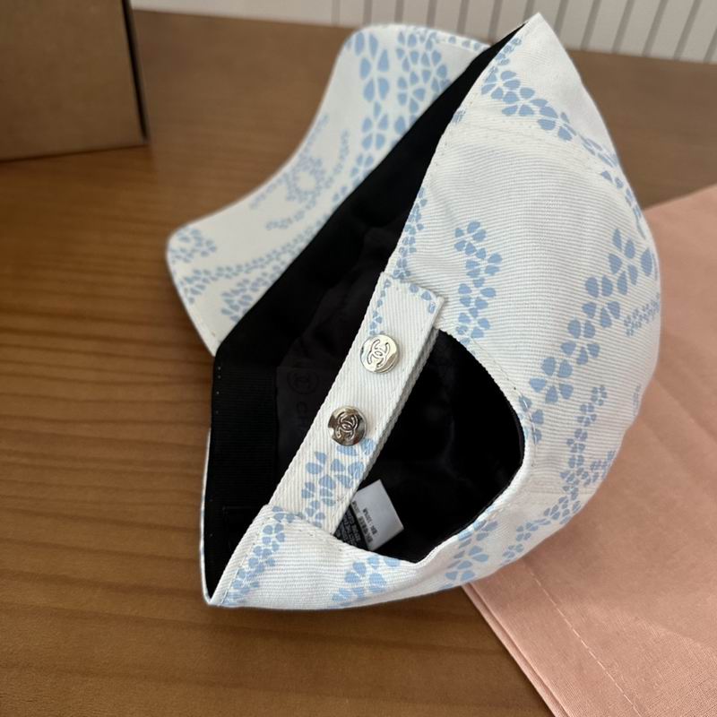 Chanel cap (299)
