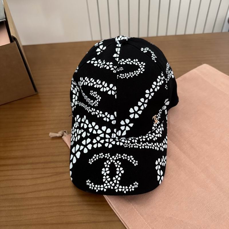 Chanel cap (323)