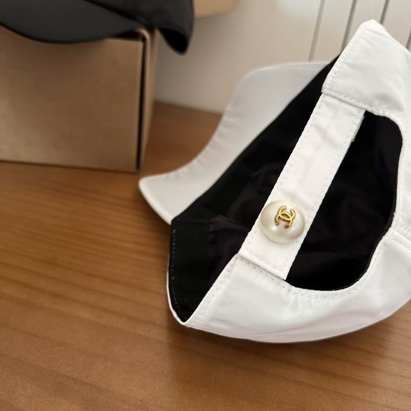 Chanel cap (334)