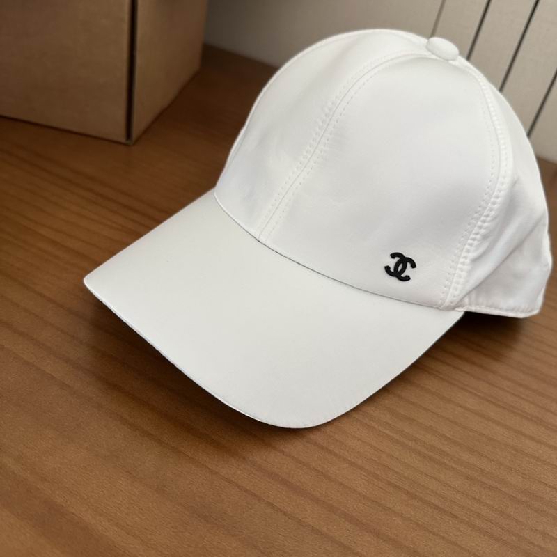 Chanel cap (339)